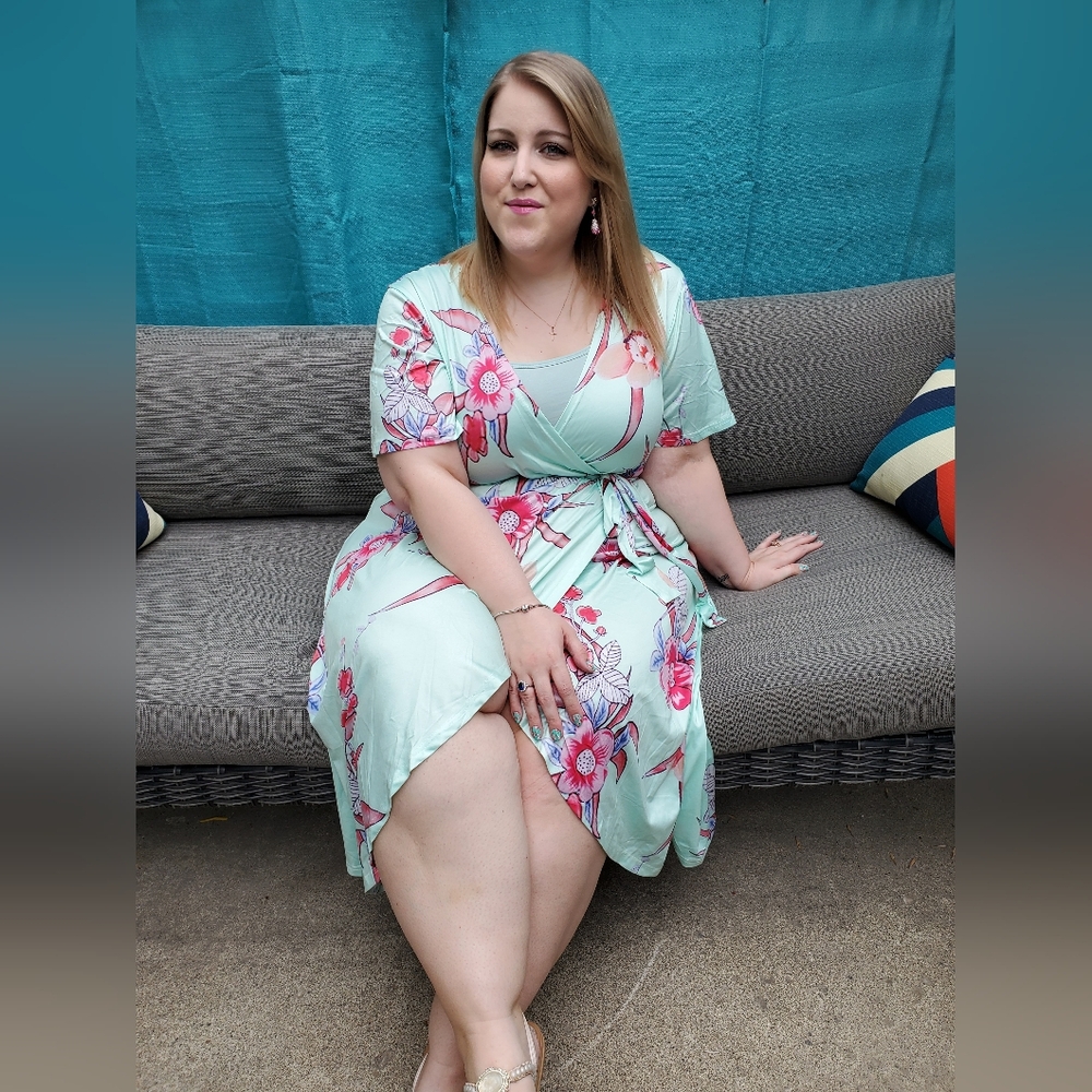🩷5/$25🩷 Floral Print Mint Dress, Plus Size 1X